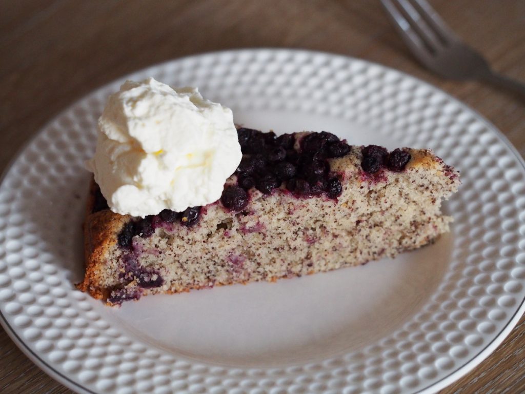 Blaubeerkuchen mit Mohn