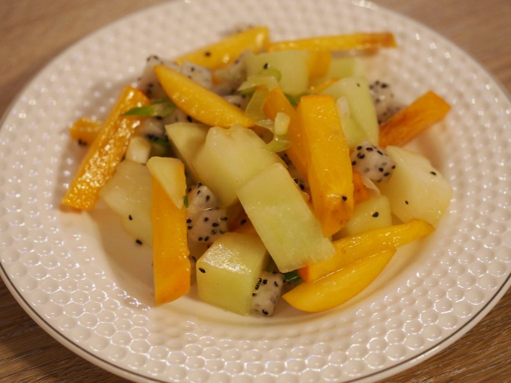 Exotischer pikanter Fruchtsalat (4 Portionen) | Bunte Küchenabenteuer