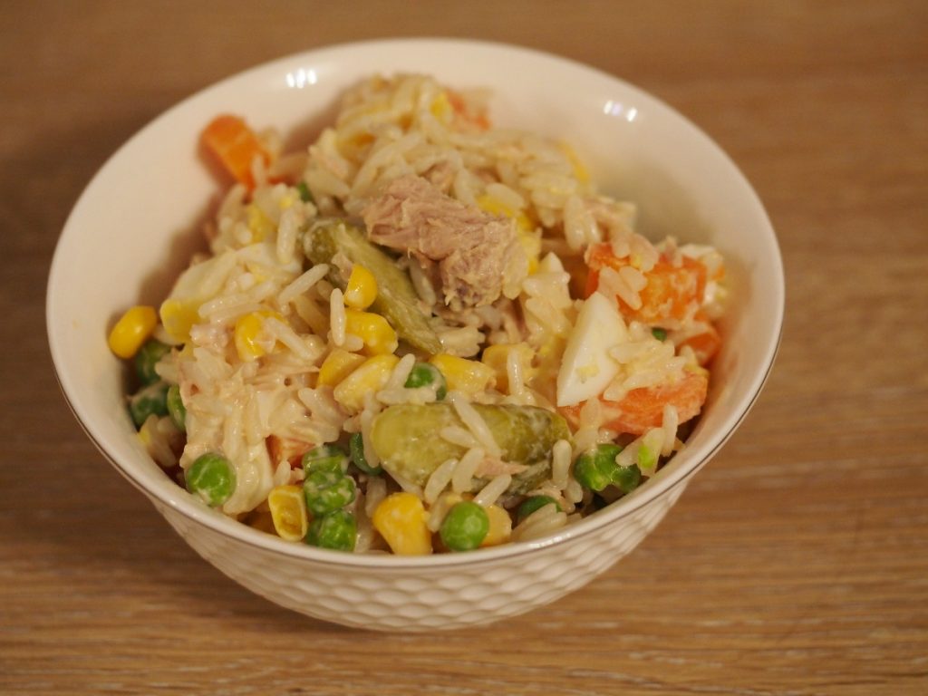 Reissalat mit Thunfisch