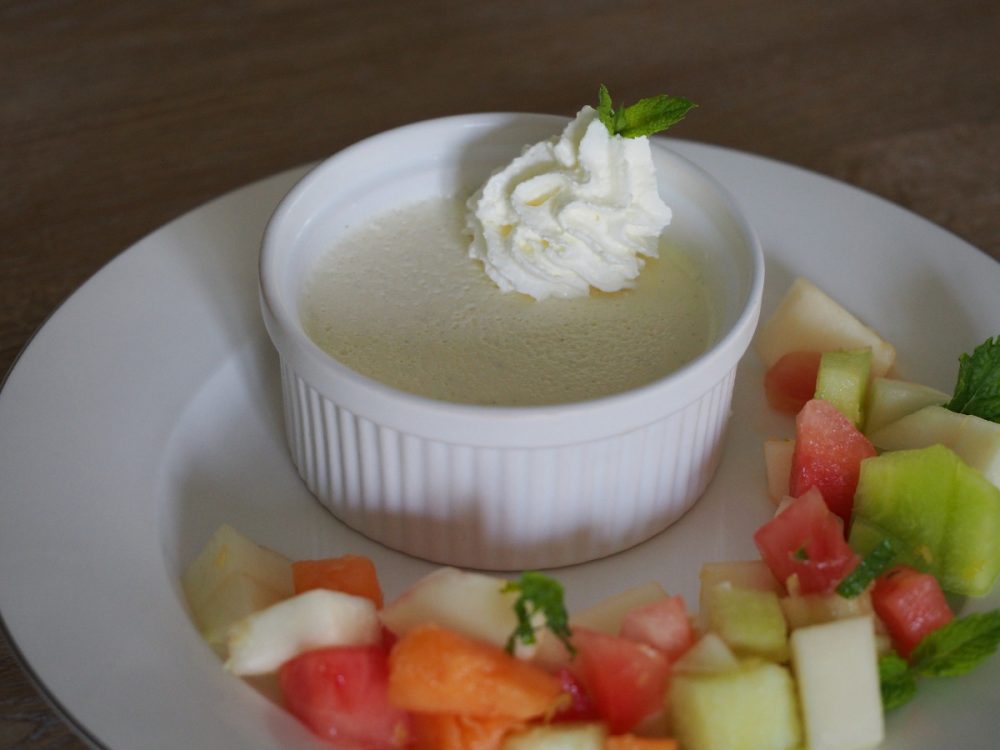 Panna Cotta mit Melonensalat