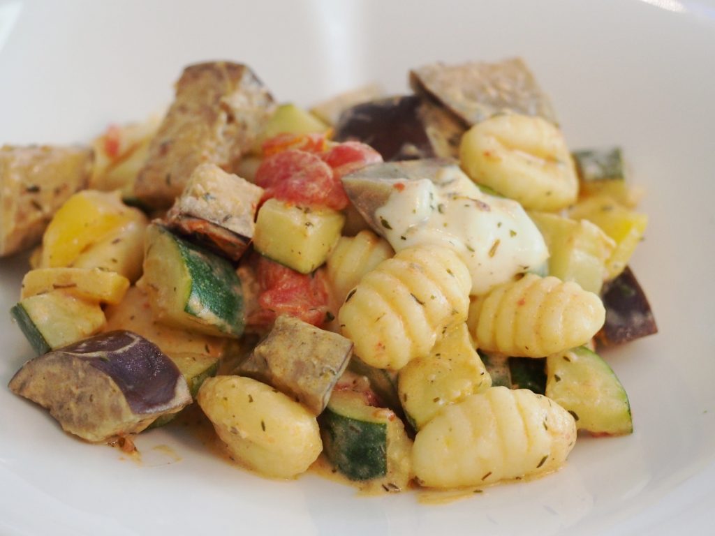 Gnocchi mit Gemüse und Mozzarella