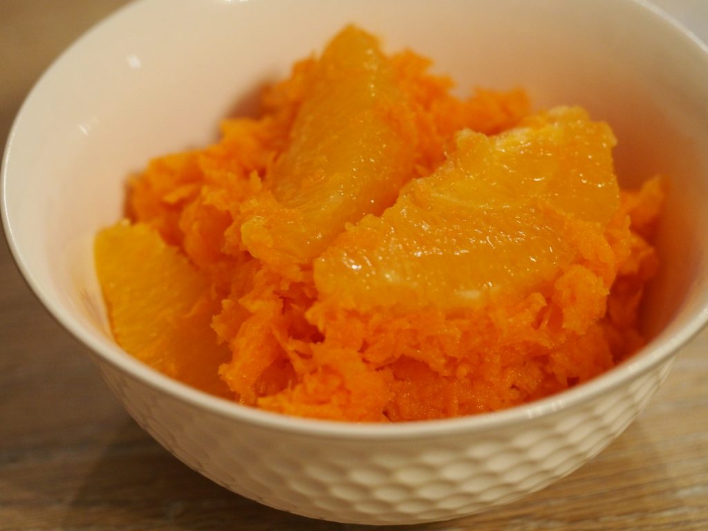 Karottensalat mit Orangen