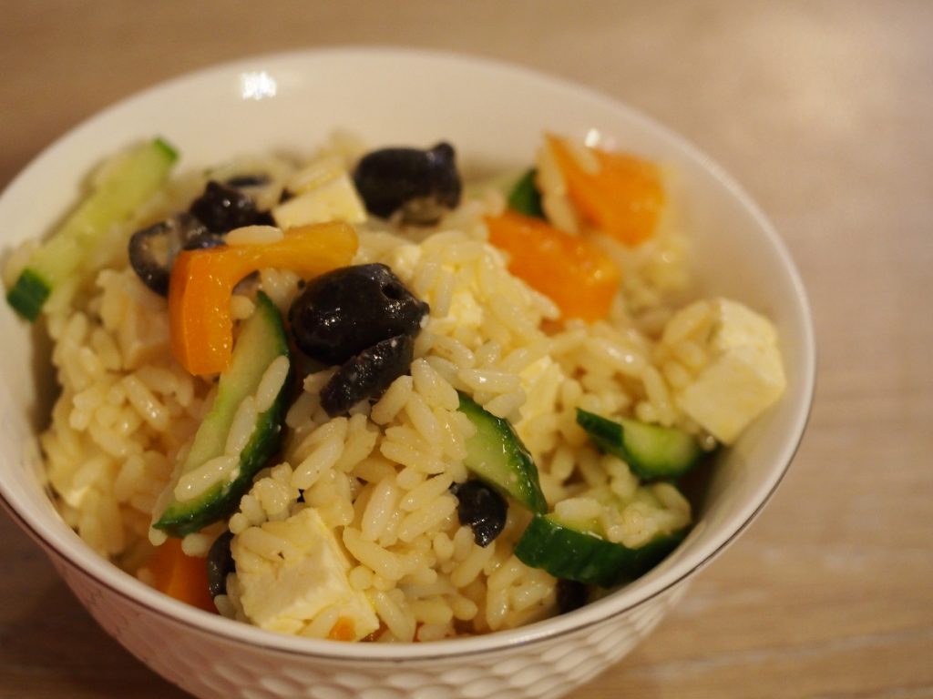 Reissalat mit Feta und Oliven