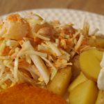 veganer Coleslaw mit Ananas und Erdnüssen