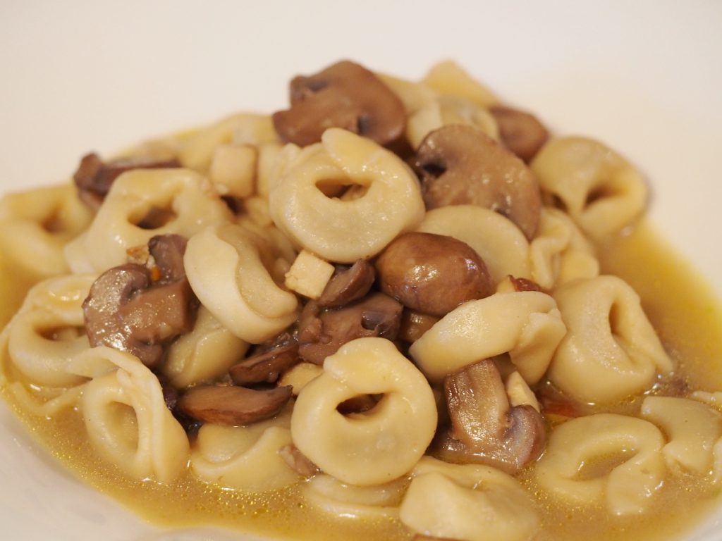 Tortellini mit Champignons