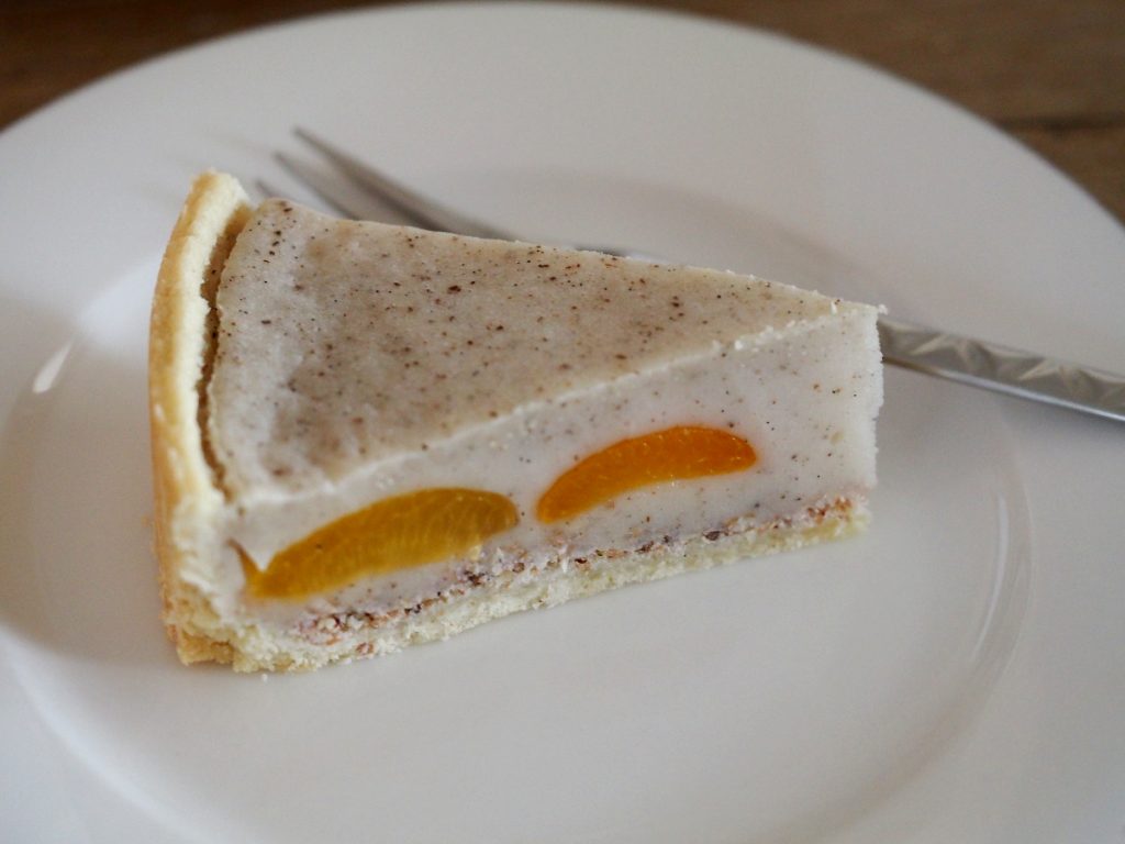 Vanillekuchen mit Aprikosen