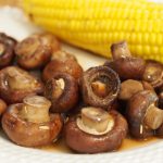 Mais mit Champignons