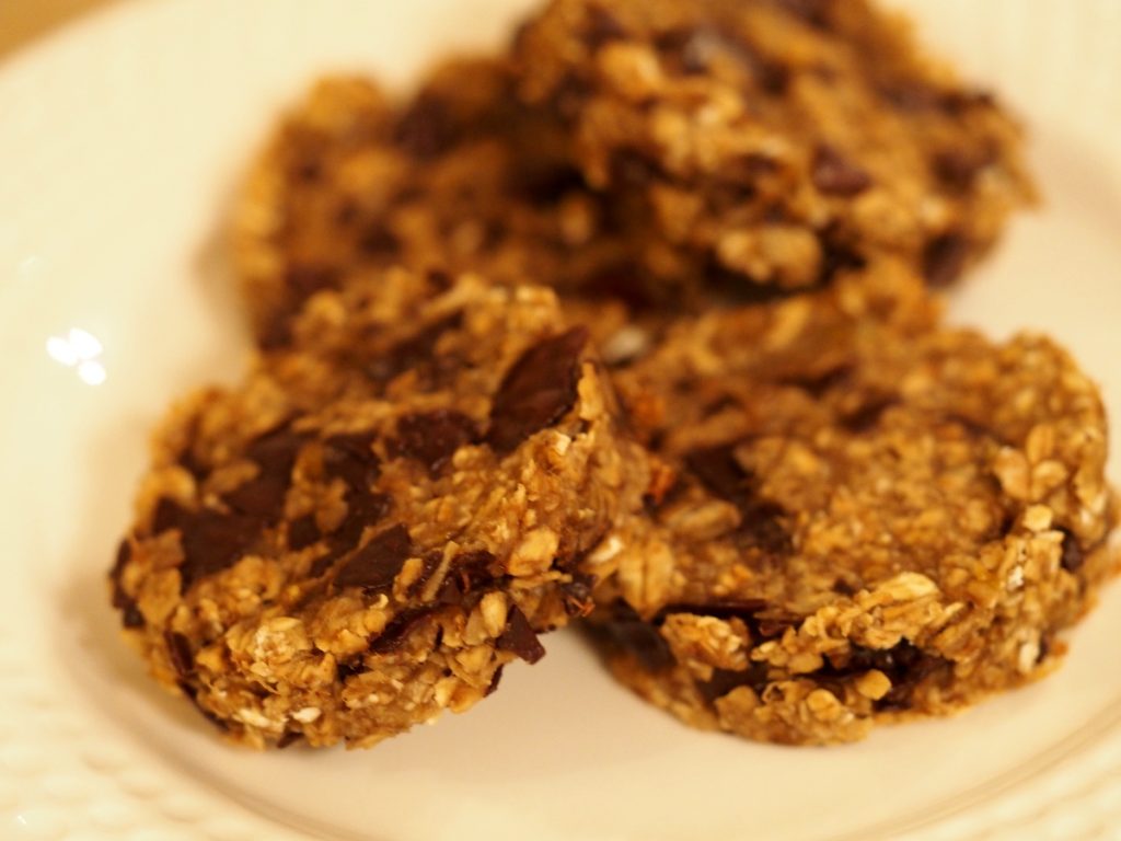Haferkekse mit Banane und Schokolade