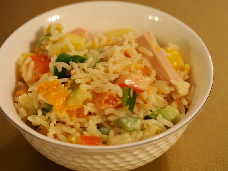 Reissalat mit Mandarinen und Mayonnaise