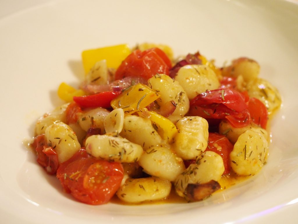 Gnocchi mit Paprika und Tomaten