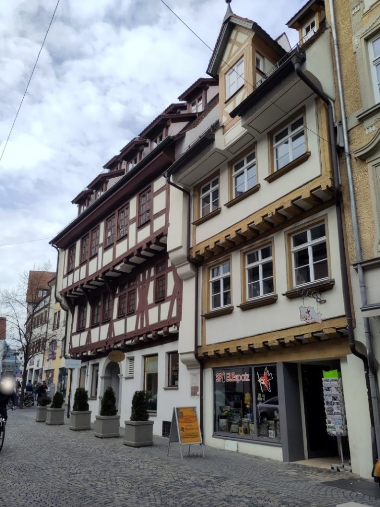 Ansicht zweier Fachwerkhäuser in der Herdbruckerstraße.