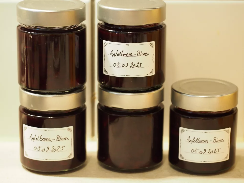 Apfelbeeren-Birnen Marmelade ( ca. 1,3kg)