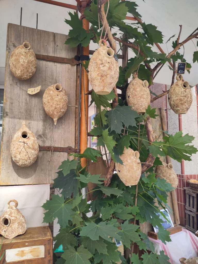 Nisthilfen aus Keramik