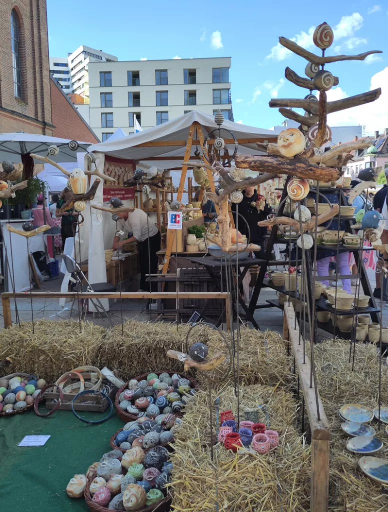 Dekorations Stelen für den Garten bestehend aus verschiedenen Elementen die selbst zusammen gestellt werden können