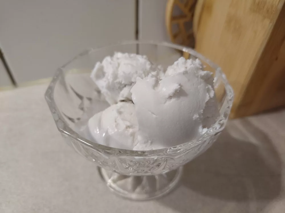 Kokoseiscreme (ca. 8-9 Kugeln)